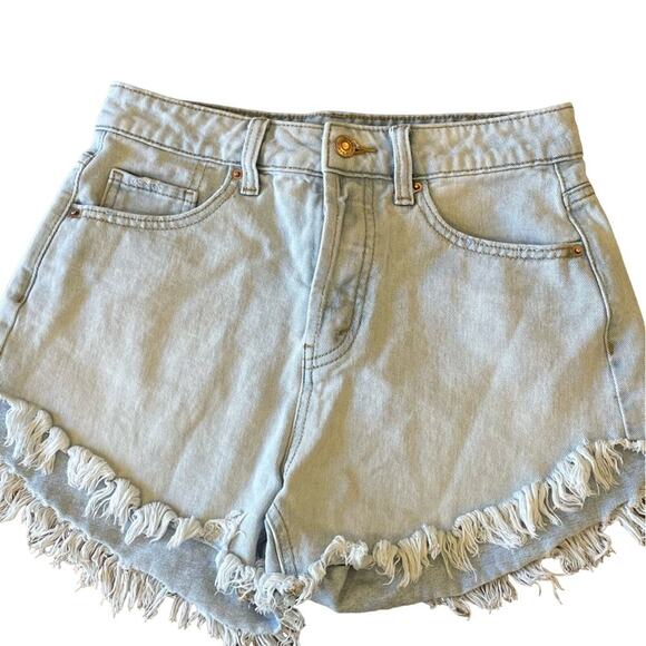 Wild Fable Lt Denim Cut Off Jean Shorts Inseam 2.5 inch Women's size 2 - Picture 1 of 9